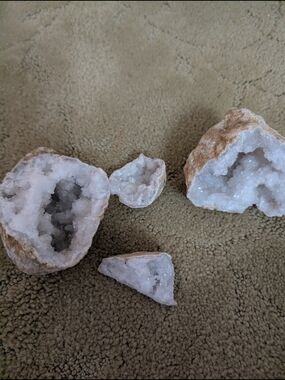 Natural White Geode Home Accent Set - Unbranded